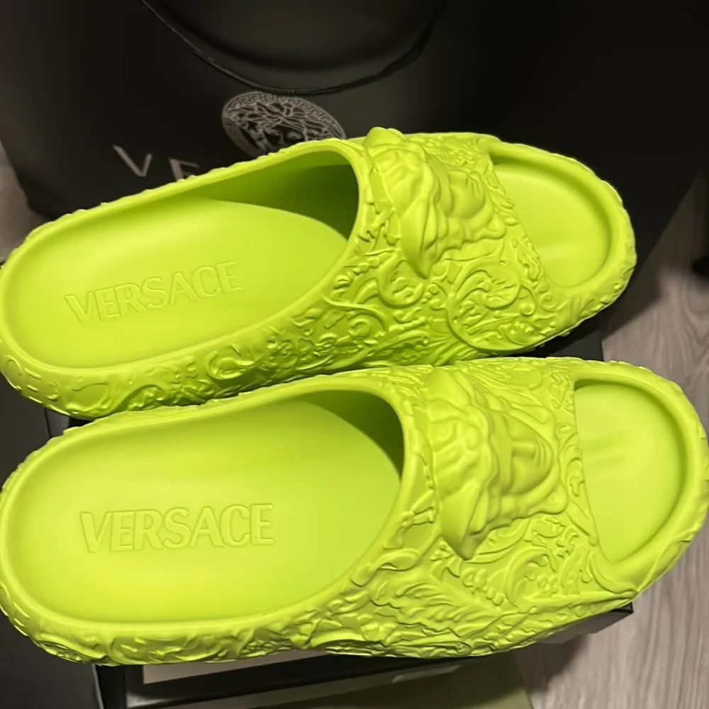 Versace slides
